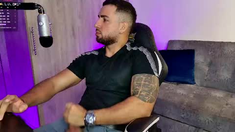 Snapshot of mr_david_cox chatting on 02-14-25, 12:51 David online show from 02-14-25, 12:51