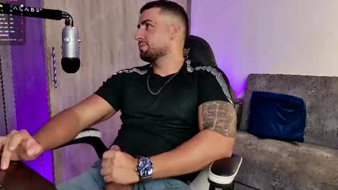 Snapshot of mr_david_cox chatting on 02-23-25, 12:41 David online show from 02-23-25, 12:41