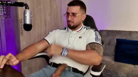 Snapshot of mr_david_cox chatting on 02-27-25, 12:32 David online show from 02-27-25, 12:32