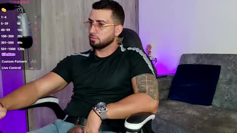 Snapshot of mr_david_cox chatting on 03-07-25, 12:23 David online show from 03-07-25, 12:23