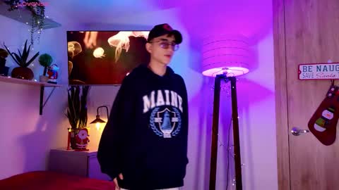 Mr Evans online show from 11-28-25, 06:43