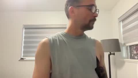 Snapshot of mr_halfling chatting on 06-07-26, 01:32 mr_halfling online show from 06-07-26, 01:32