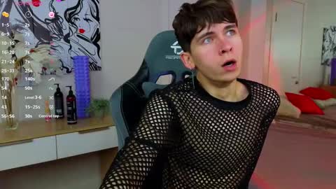 Snapshot of mr_lucky_guy chatting on 01-31-25, 09:16 Kris online show from 01-31-25, 09:16