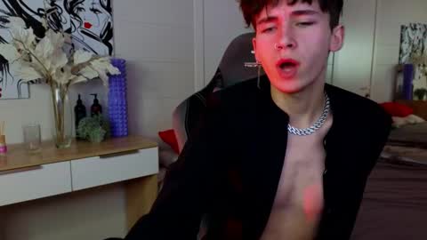 Snapshot of mr_lucky_guy chatting on 02-09-25, 10:54 Kris online show from 02-09-25, 10:54