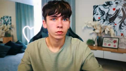 Snapshot of mr_lucky_guy chatting on 02-20-25, 08:47 Kris online show from 02-20-25, 08:47