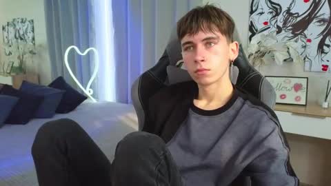 Snapshot of mr_lucky_guy chatting on 02-26-25, 06:15 Kris online show from 02-26-25, 06:15