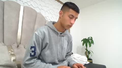 Mr Porn  online show from 06-08-26, 04:18