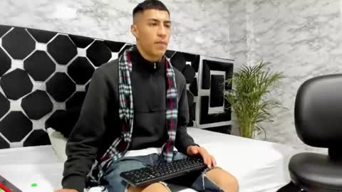 Mr Porn  online show from 06-19-26, 01:37