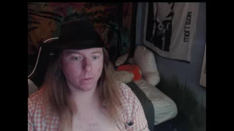 Snapshot of mr_strawberry chatting on 10-08-25, 10:24 mr_strawberry online show from 10-08-25, 10:24