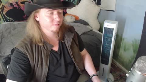 mr_strawberry online show from 05-31-26, 06:53