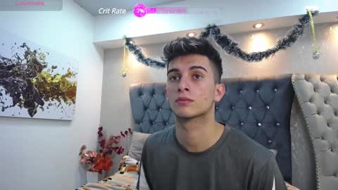 Snapshot of mr_williseo chatting on 12-15-24, 08:15 williseo online show from 12-15-24, 08:15