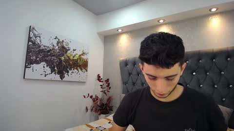 Snapshot of mr_williseo chatting on 02-03-25, 08:03 williseo online show from 02-03-25, 08:03