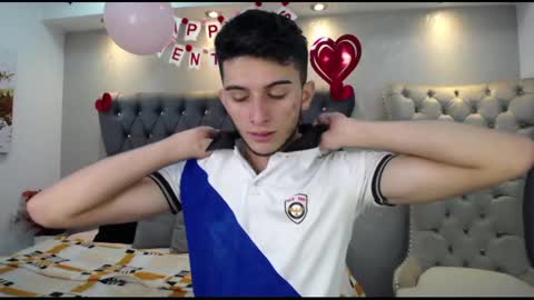 Snapshot of mr_williseo chatting on 02-15-25, 08:33 williseo online show from 02-15-25, 08:33