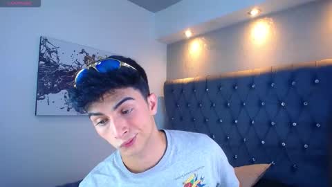 Snapshot of mr_williseo chatting on 02-23-26, 07:22 williseo online show from 02-23-26, 07:22