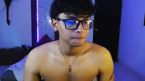 Snapshot of mr_yisuz chatting on 06-04-26, 11:49 yisuz online show from 06-04-26, 11:49