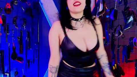 Snapshot of mranii_queen_bdsm_ chatting on 01-06-26, 03:43 mranii_queen_bdsm_ online show from 01-06-26, 03:43