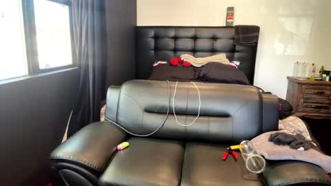 MrBigDThomas online show from 03-29-26, 06:19