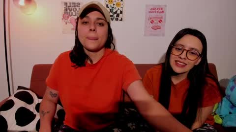 Laura online show from 04-10-26, 03:45