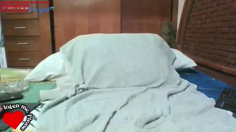 Snapshot of mrcforyou chatting on 10-31-25, 05:58 mrcforyou online show from 10-31-25, 05:58