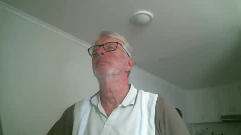 Snapshot of mrcreek1531 chatting on 05-15-26, 02:07 mrcreek1531 online show from 05-15-26, 02:07