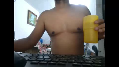 Snapshot of mrdongato01 chatting on 12-30-24, 04:42 Gato online show from 12-30-24, 04:42