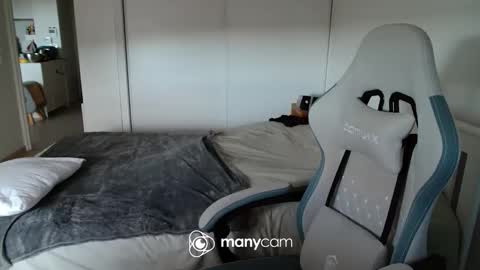 Snapshot of mrdr000 chatting on 06-03-26, 04:56 mrdr000 online show from 06-03-26, 04:56
