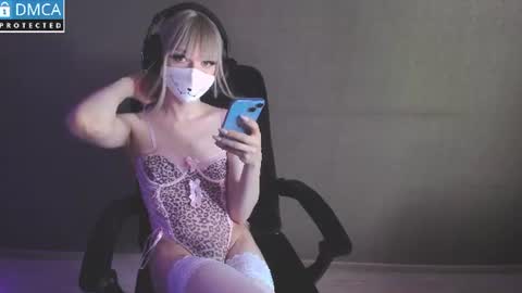 Snapshot of mrediana chatting on 06-28-26, 12:55 mrediana online show from 06-28-26, 12:55