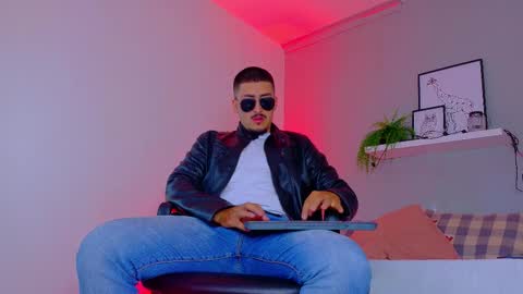 Mr Fox online show from 01-14-26, 07:41