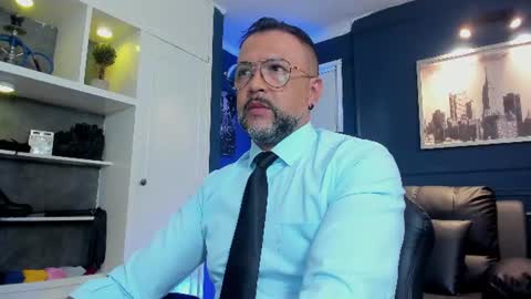 Snapshot of mrfrank_tattoo chatting on 07-17-26, 02:45 MrFrank. online show from 07-17-26, 02:45
