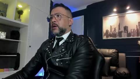 Snapshot of mrfrank_tattoo chatting on 07-18-26, 11:25 MrFrank. online show from 07-18-26, 11:25