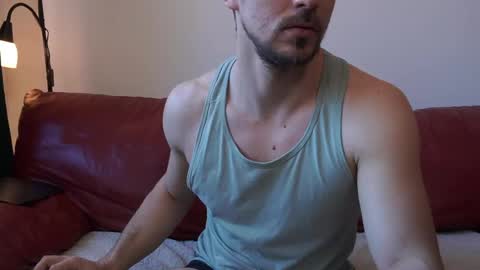 Snapshot of mrgreeneyes01 chatting on 04-08-26, 06:57 juan luis online show from 04-08-26, 06:57