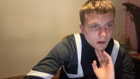 Snapshot of mrheat_ chatting on 10-09-25, 07:12 Max online show from 10-09-25, 07:12