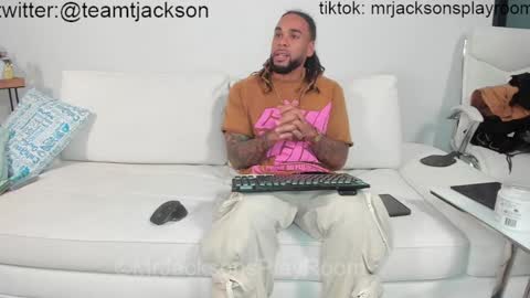 Snapshot of mrjacksonsplayroom chatting on 12-09-24, 02:45 X TeamTJackson tnacamgirls online show from 12-09-24, 02:45