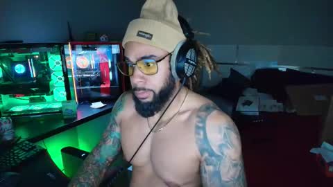 Snapshot of mrjacksonsplayroom chatting on 02-14-26, 03:14 X TeamTJackson tnacamgirls online show from 02-14-26, 03:14