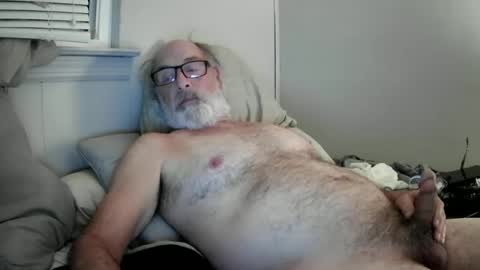 Snapshot of mrjames59 chatting on 11-01-25, 10:28 mrjames59 online show from 11-01-25, 10:28