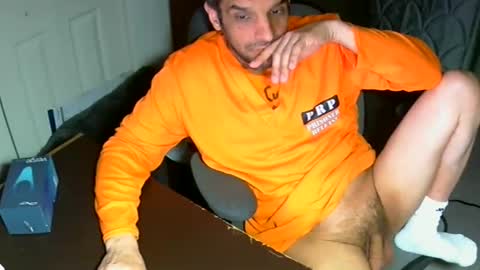 Snapshot of mrmarcxxcam chatting on 05-04-26, 03:57 MrMarc online show from 05-04-26, 03:57