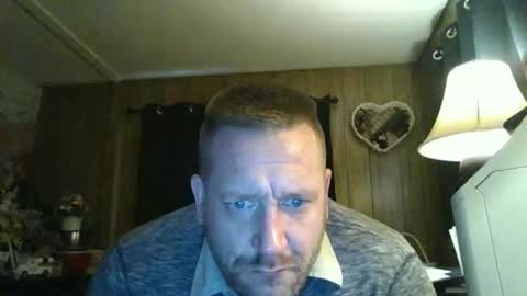 Snapshot of mrmarleymar39 chatting on 02-19-26, 08:49 mrmarleymar39 online show from 02-19-26, 08:49