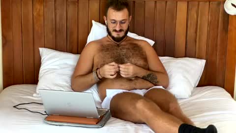 Max online show from 05-29-26, 06:33