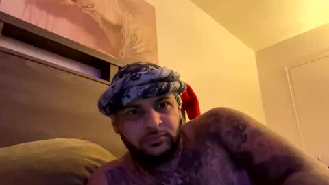 Snapshot of mrnineinch1995 chatting on 12-22-25, 03:25 mrnineinch1995 online show from 12-22-25, 03:25