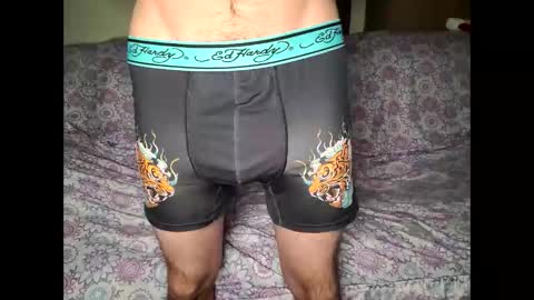 Snapshot of mrporno999 chatting on 12-20-25, 11:17 mrporno999 online show from 12-20-25, 11:17