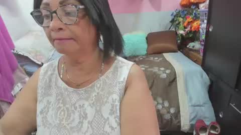 Snapshot of mrs_mommy chatting on 06-15-26, 06:54 mrs_mommy online show from 06-15-26, 06:54