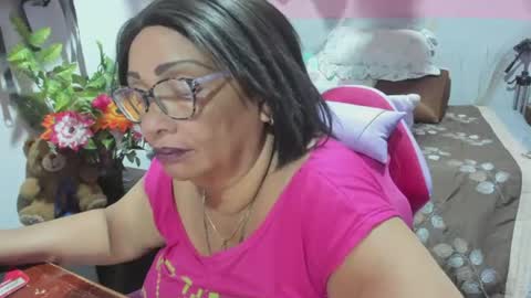 Snapshot of mrs_mommy chatting on 07-02-26, 03:23 mrs_mommy online show from 07-02-26, 03:23