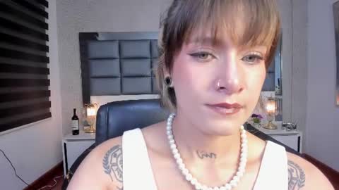 Snapshot of mrs_regina_clk chatting on 07-07-26, 03:20 Regina online show from 07-07-26, 03:20