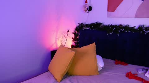 Snapshot of mrsprude chatting on 12-13-24, 11:55 Molly online show from 12-13-24, 11:55