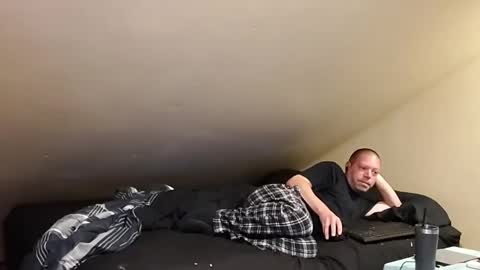 Snapshot of mrxhere chatting on 10-04-25, 05:33 mrxhere online show from 10-04-25, 05:33