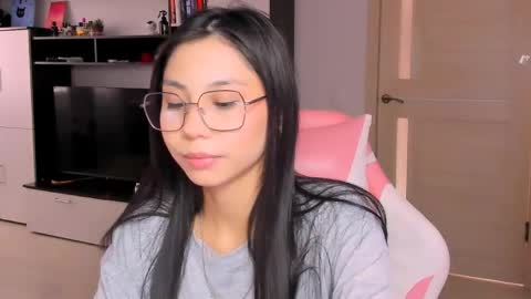 ms_emily_ online show from 06-09-26, 11:33