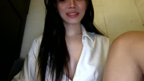 Snapshot of ms_guniguni chatting on 09-10-25, 11:16 Lara online show from 09-10-25, 11:16