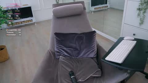 Snapshot of ms_lawless chatting on 02-03-25, 04:52 Samantha online show from 02-03-25, 04:52