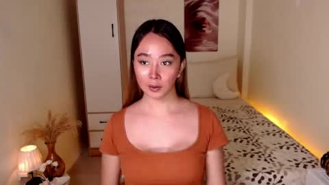 Snapshot of ms_lhaydeebunny chatting on 04-23-26, 08:11 Evon online show from 04-23-26, 08:11