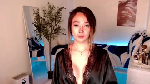 Snapshot of ms_lhaydeebunny chatting on 06-03-26, 03:42 Evon online show from 06-03-26, 03:42